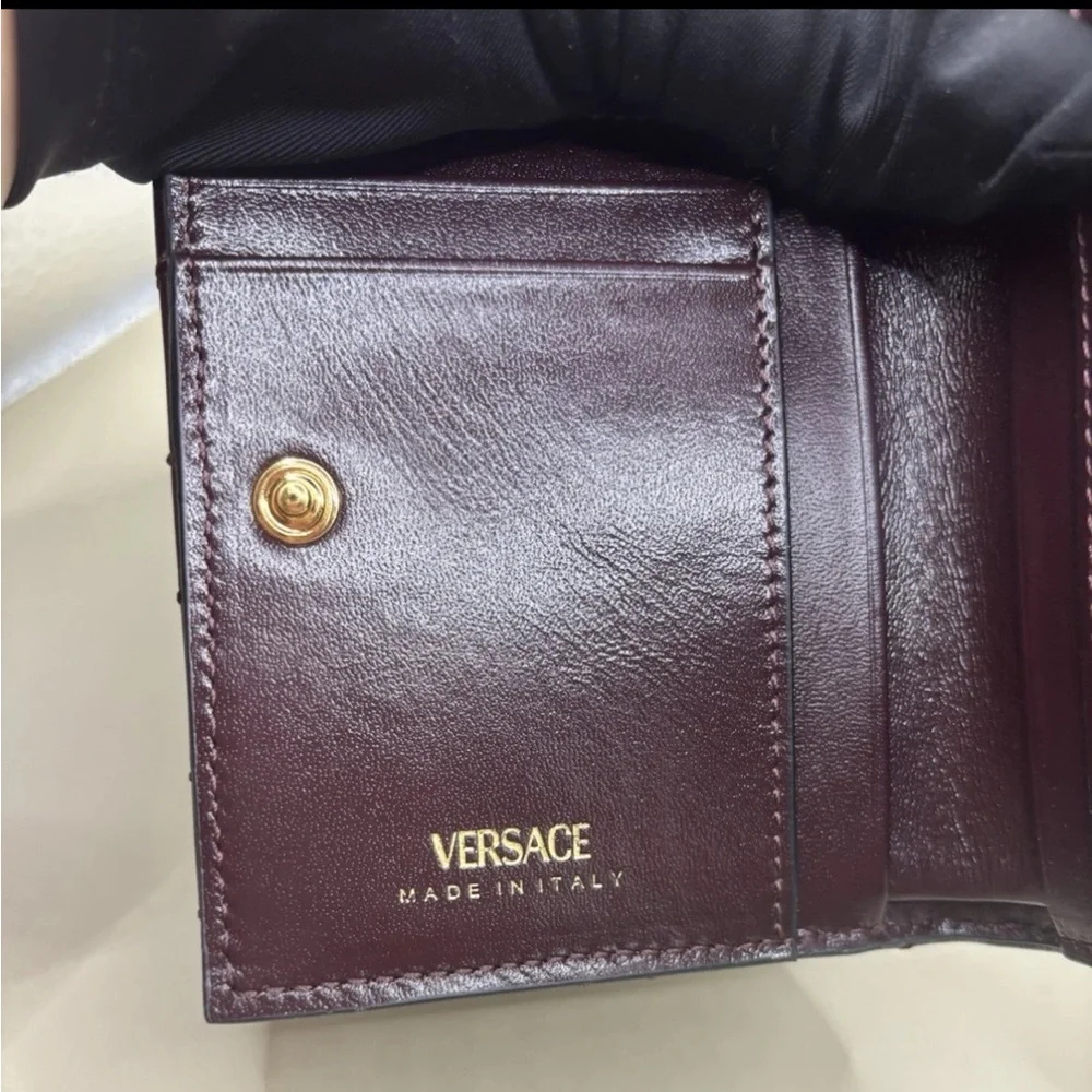 NWT Versace Burgundy Leather Quilted Card Case Compact Wallet